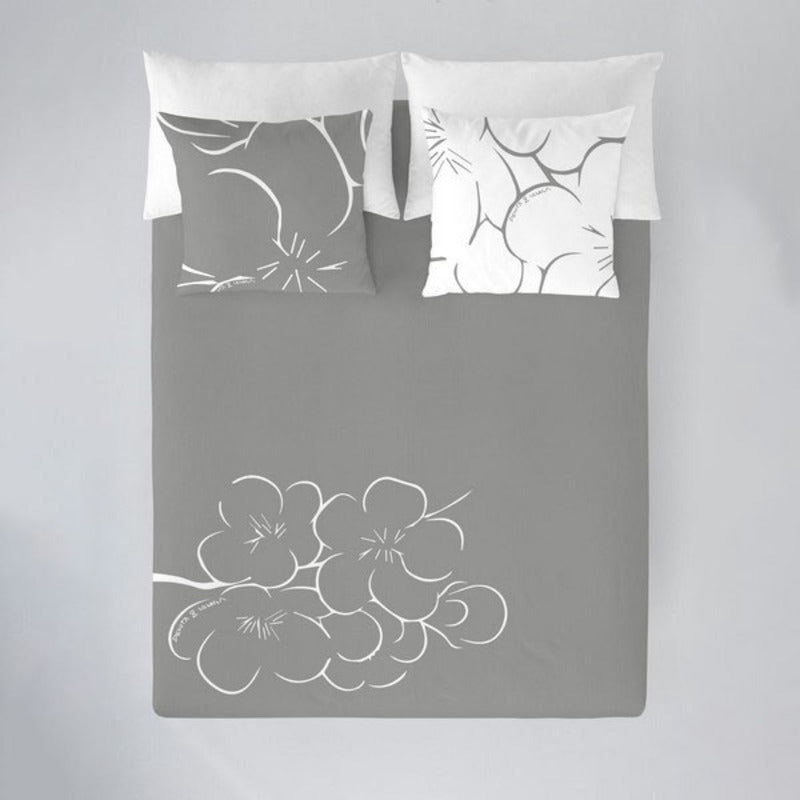 Juego de cama con estampado floral en gris y blanco Sholta Rain de Devota &amp; Lomba
