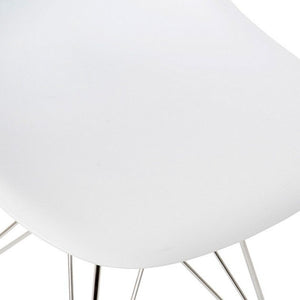 Chaise de salle à manger contemporaine blanche et métallisée